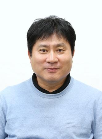 Portrait of Myungjoo Kang